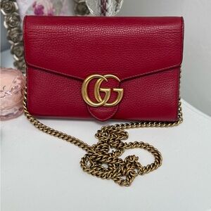 ❌Traded❌Gucci Crimson Leather Clutch with Gold Chain